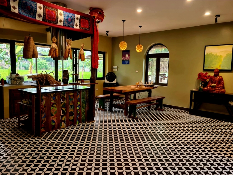 Nhà trong suối
